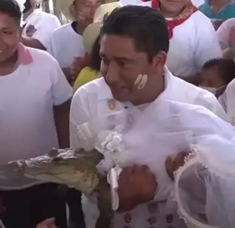 sinetronmalaya.com Datuk Bandar Mexico Berkahwin Dgn Buaya bbb